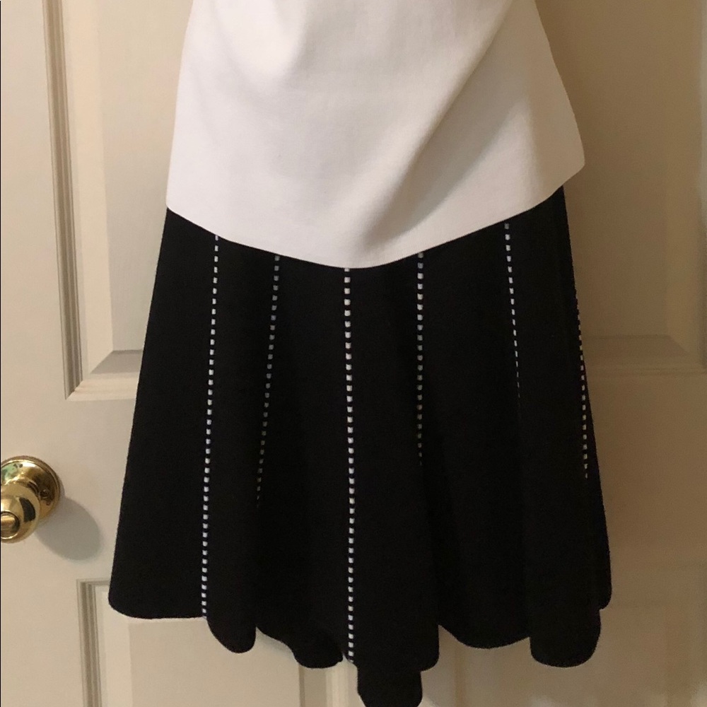 Saks 5th Avenue sweater knit skirt